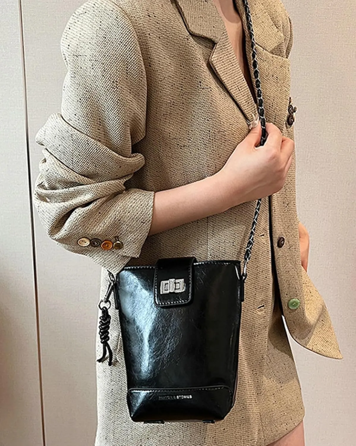 2025 Summer Straw Woven Chain Crossbody Bucket Bag PU Tote Shoulder Handbag Travel Daily Use