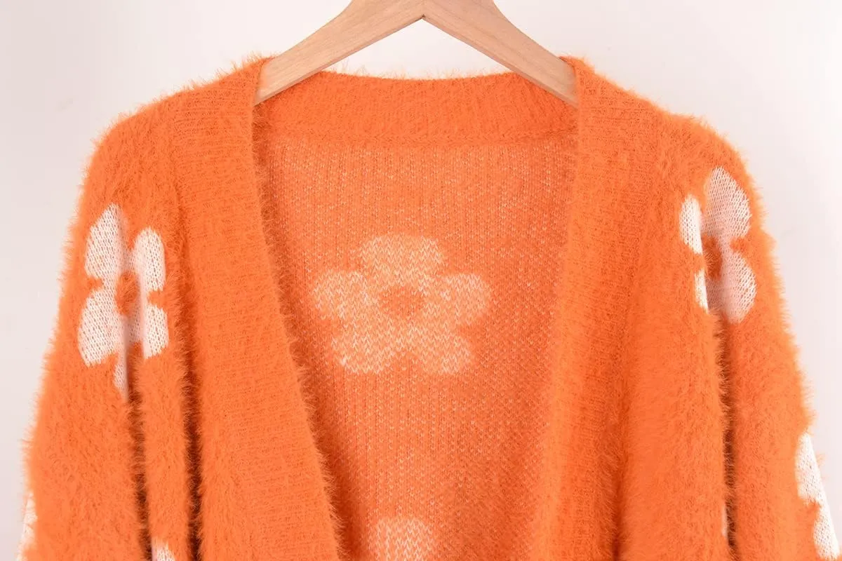 chouyatou Women's Fuzzy Daisy Printed Cropped Cardigan Open Front Jacquard Knit Sweater Tops