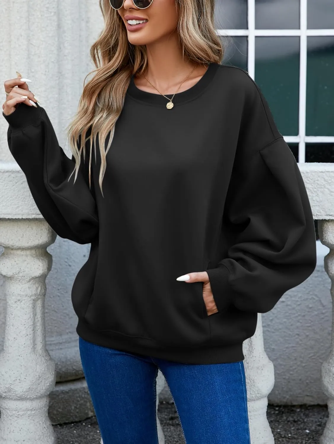 Famulily Womens Long Sleeve Crew Neck Sweatshirts Fleece Lined Pullover Tops with Side Pockets