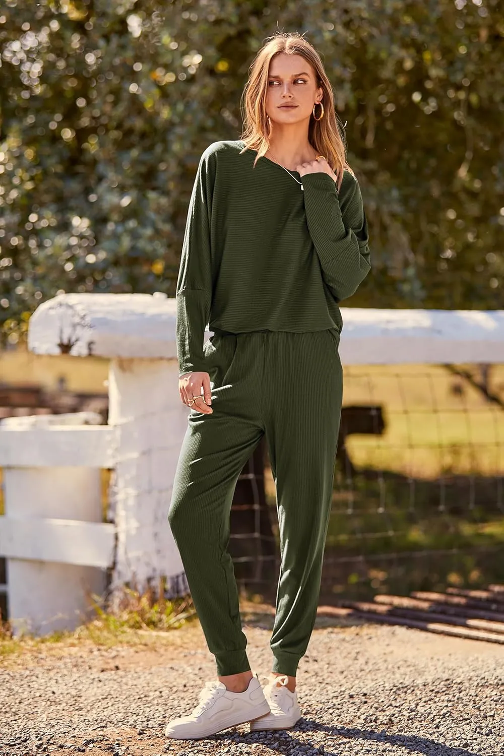 PRETTYGARDEN Women's Fall 2 Piece Outfits Fashion Sweatsuit Long Sleeve Pullover Pants Ribbed Spring Matching Lounge Set