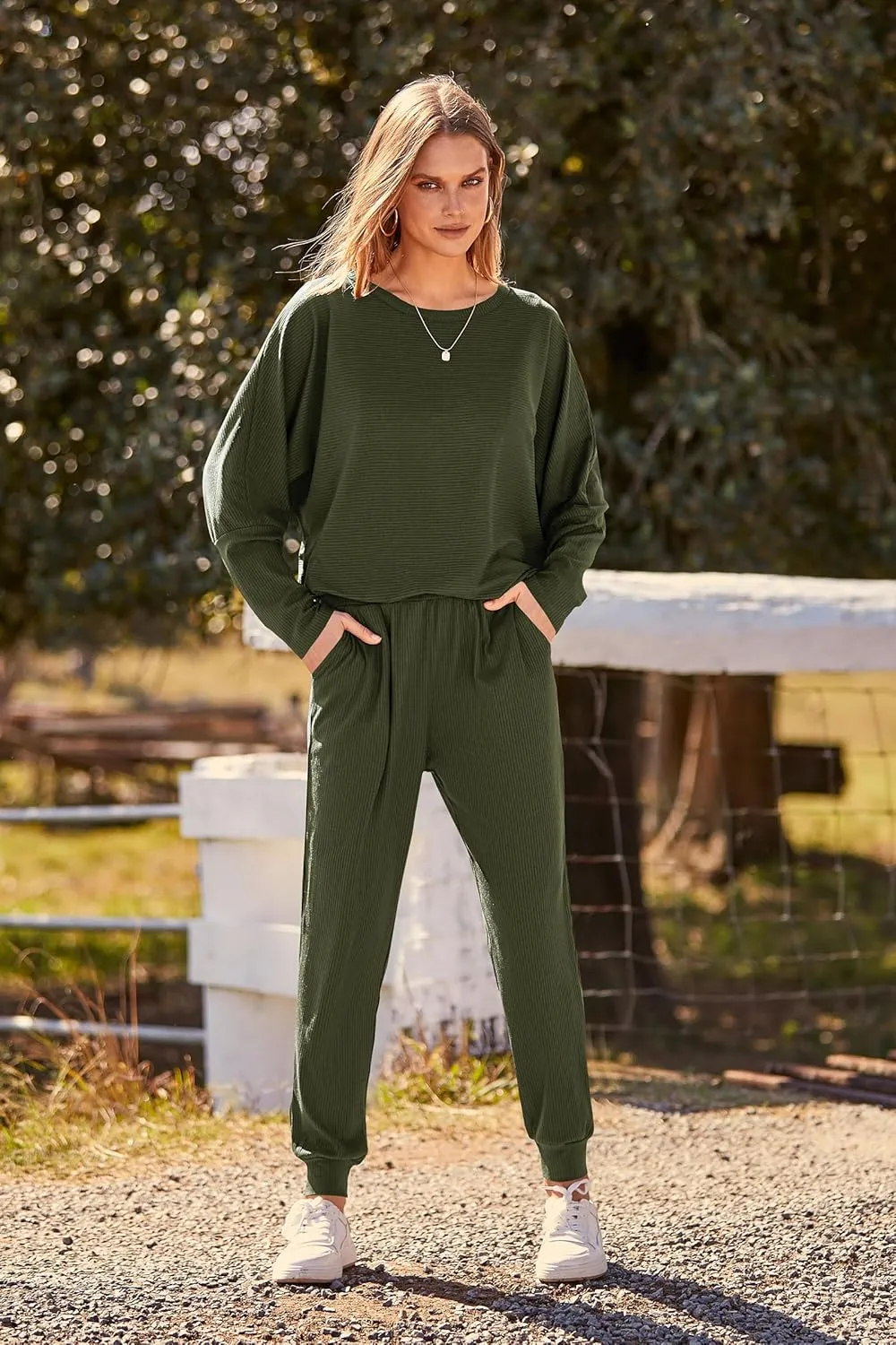 PRETTYGARDEN Women's Fall 2 Piece Outfits Fashion Sweatsuit Long Sleeve Pullover Pants Ribbed Spring Matching Lounge Set