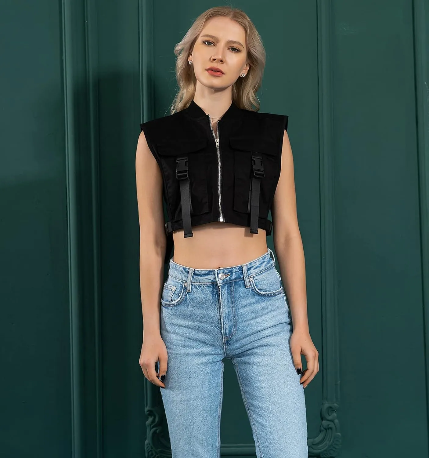 UATKIMI Women's Sleeveless Crop Vest Buckle Zip Up Jacket Cargo Tops with Pockets