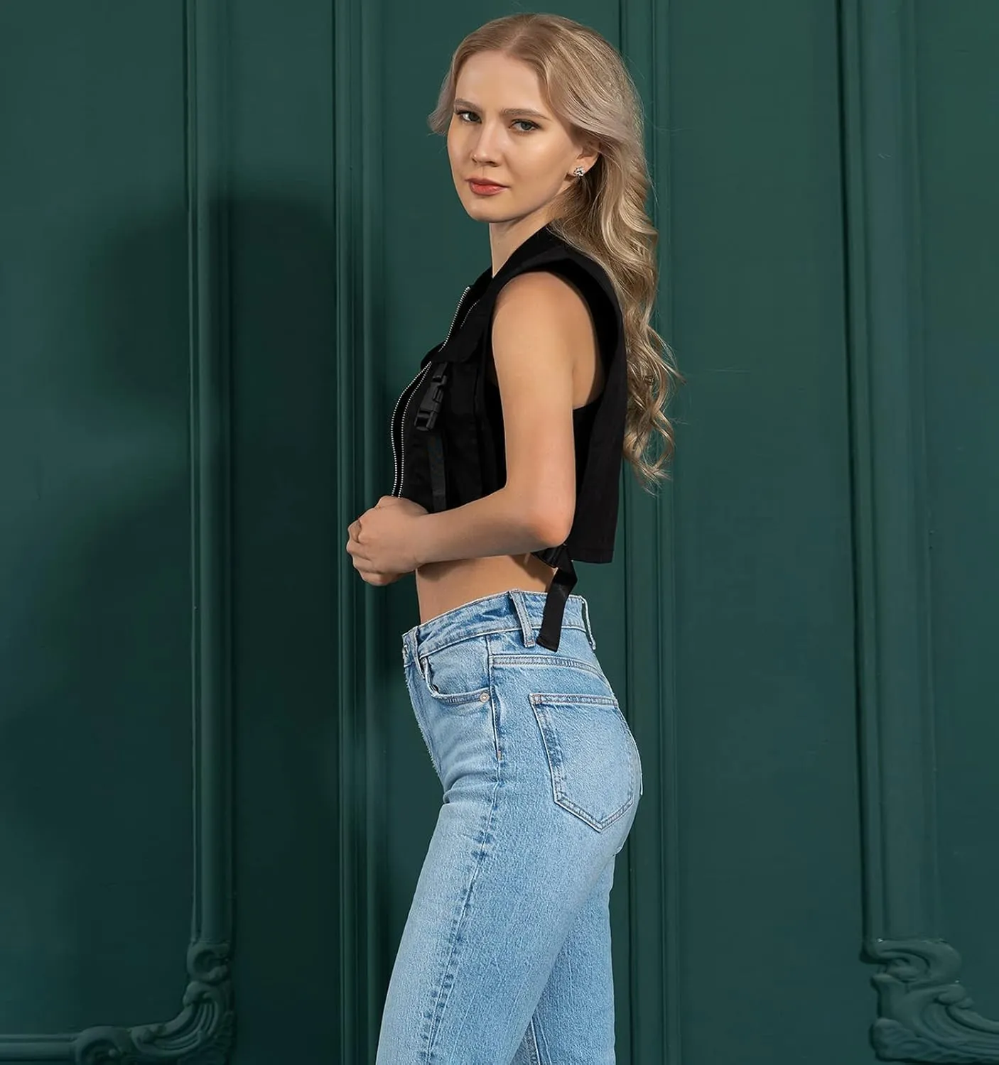 UATKIMI Women's Sleeveless Crop Vest Buckle Zip Up Jacket Cargo Tops with Pockets
