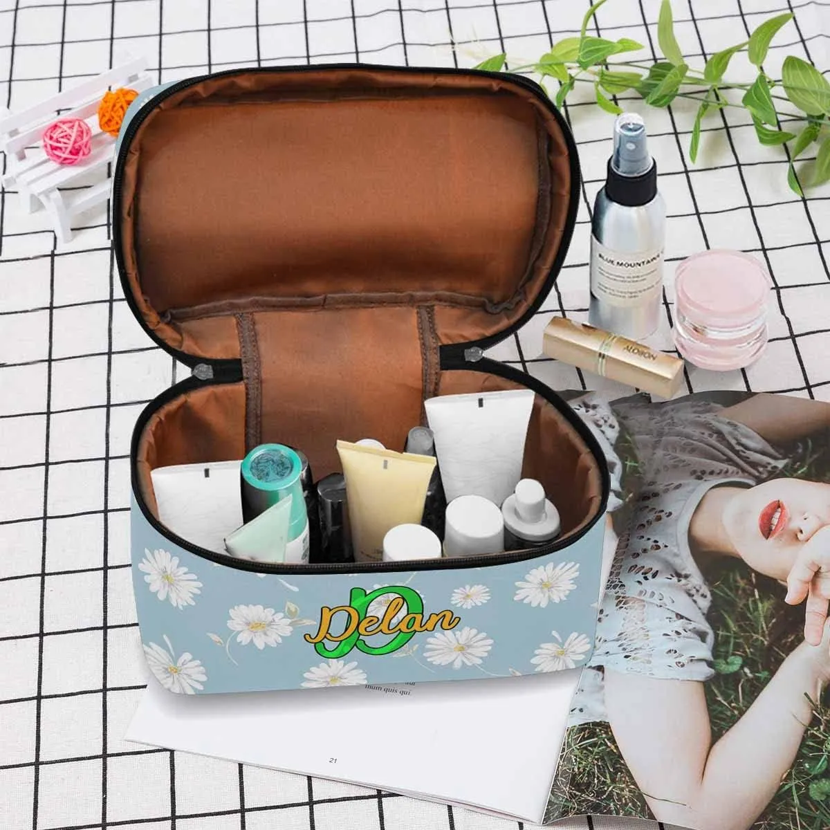 YESCUSTOM Personalized Makeup Bag Large Travel Pouch Cosmetic Bags for Women Girls, Blue Daisy Costomized Portable Organizer Case, Tote Toiletry Pouch with Custom Name